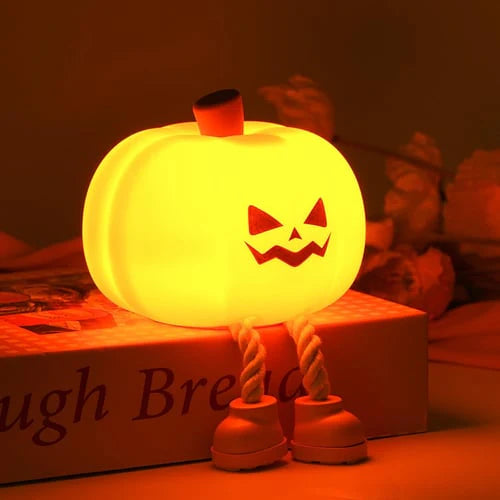 🔥2025NEW-Final 3 Hours: 80% OFF - Mischievous Grinning Pumpkin Night Light🎃